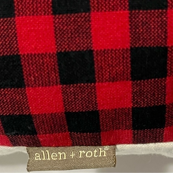 ACCENT pillow red/black buffalo check stitched outline of snowflake back white. - Picture 7 of 7